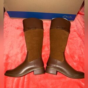 Clarks Maye Carly Women's Two-Tone Brown Heeled Boots NIB
